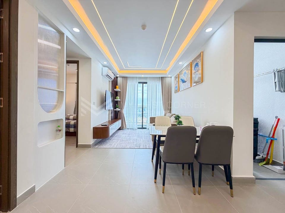 2 bedroom Condo in Urban Village Phase2
