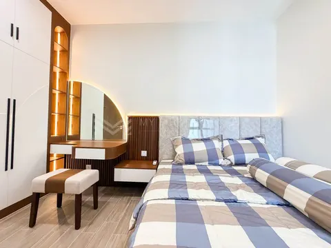 2 bedroom Condo in Urban Village Phase2, photo 3