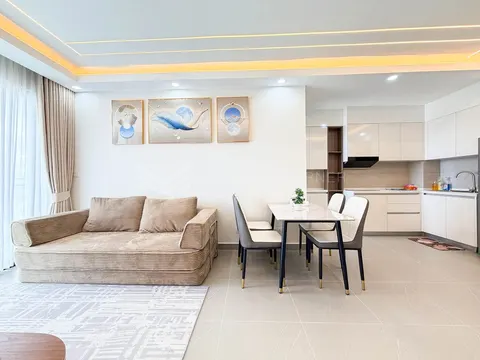 2 bedroom Condo in Urban Village Phase2, photo 5
