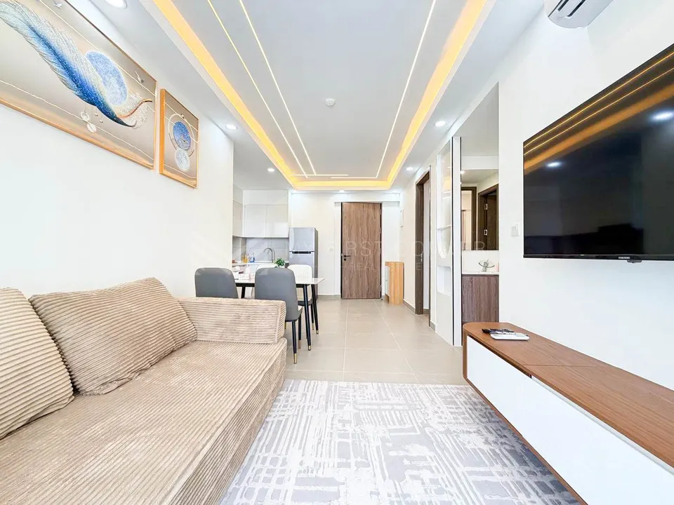 2 bedroom Condo in Urban Village Phase2, photo 7