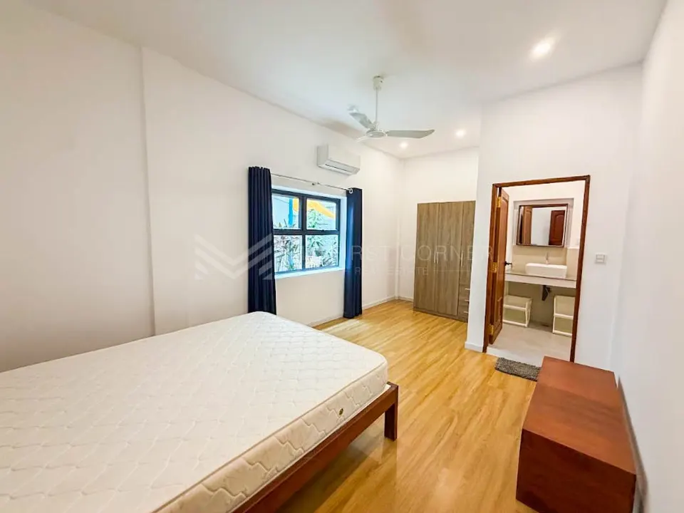2 Bedroom Renovated apartment in Tonle Bassac Chamkarmon, photo 9