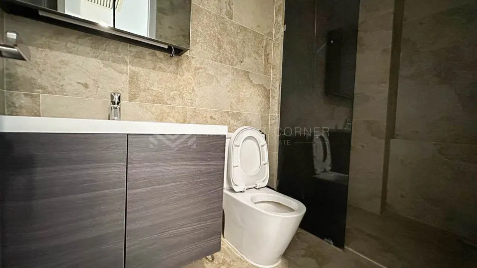 3 Bedroom Condominium For Rent in Tonle Bassac, photo 6