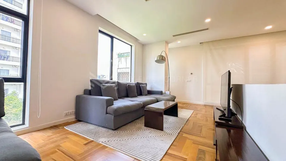 3 Bedroom Condominium For Rent in Tonle Bassac, photo 9