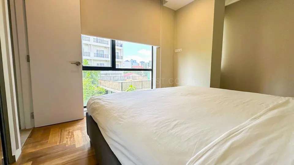 3 Bedroom Condominium For Rent in Tonle Bassac, photo 11