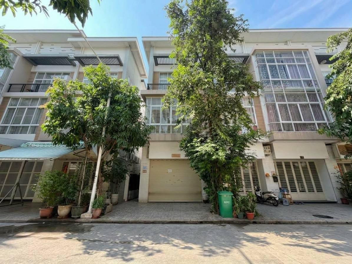 Affordable Link Shophouse to Rent, Chbar Ampov, main photo