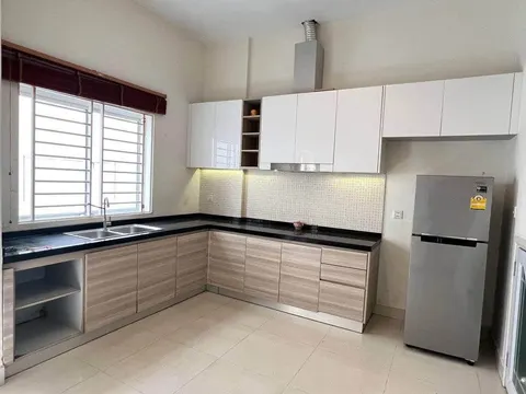 Air-conditioned shophouse rental with Borey service, Boeung Snor, photo 5