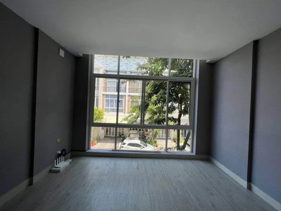 Air-conditioned shophouse rental with Borey service, Boeung Snor, photo 6