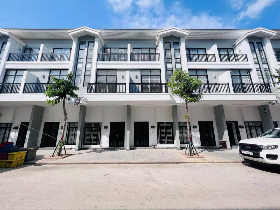 Boeung Snor link house, three floors, move-in ready
