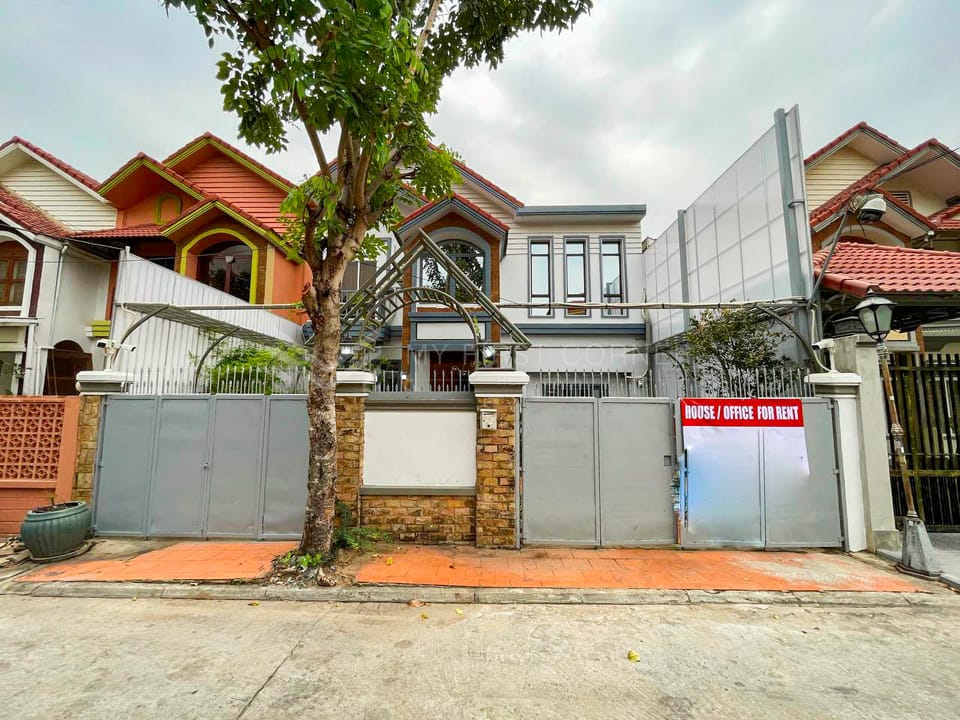 3-Bedroom Villa for Rent in Chroy Changvar, Phnom Penh