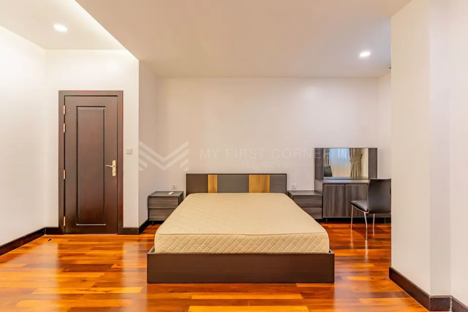 3-Bedroom Apartment for Rent in Daun Penh, Phnom Penh — photo 6