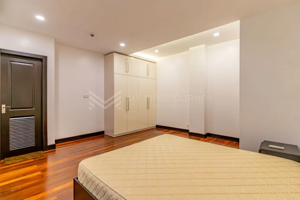 3-Bedroom Apartment for Rent in Daun Penh, Phnom Penh — photo 8