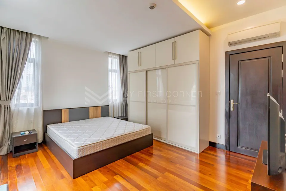 3-Bedroom Apartment for Rent in Daun Penh, Phnom Penh — photo 10