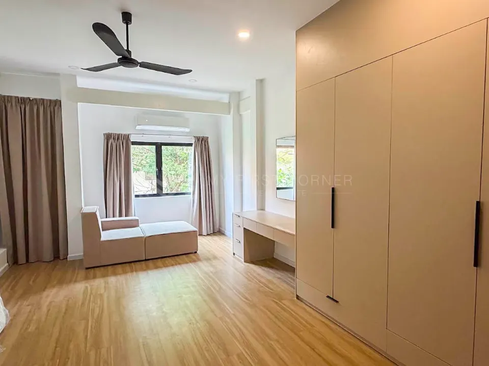 4-Bedroom Apartment for Rent in Daun Penh, Phnom Penh — photo 8