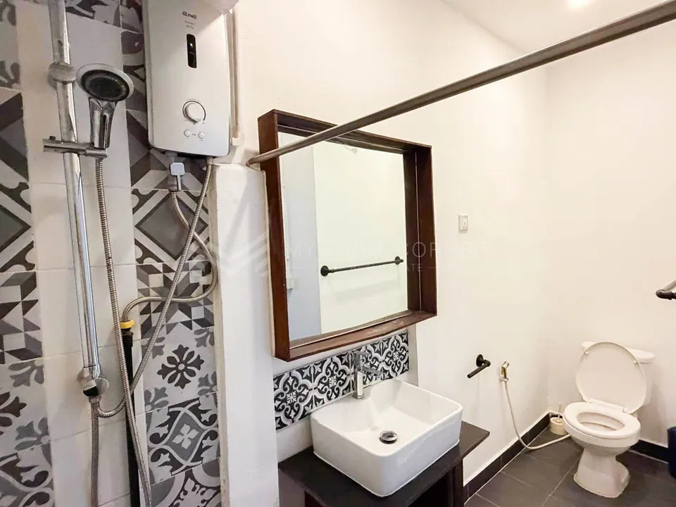 Duplex 2 bedroom Renovated apartment for rent in Daun Penh, photo 7