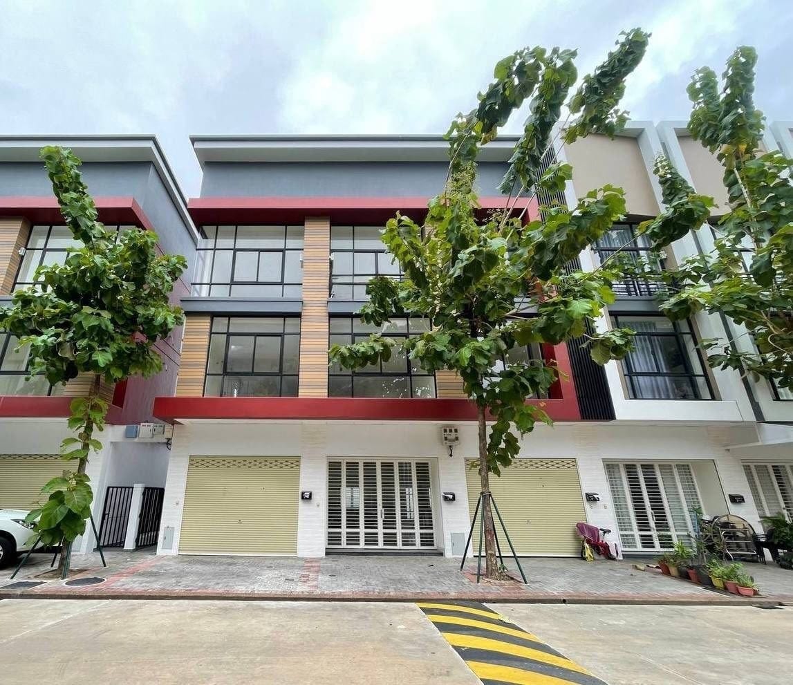 Five-Bedroom Polaris 2 Shophouse to Rent, Chbar Ampov, main photo