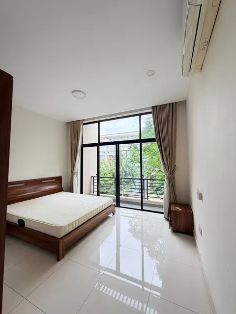 Four-Bedroom Furnished LA Link House to Rent, Boeung Snor, photo 2