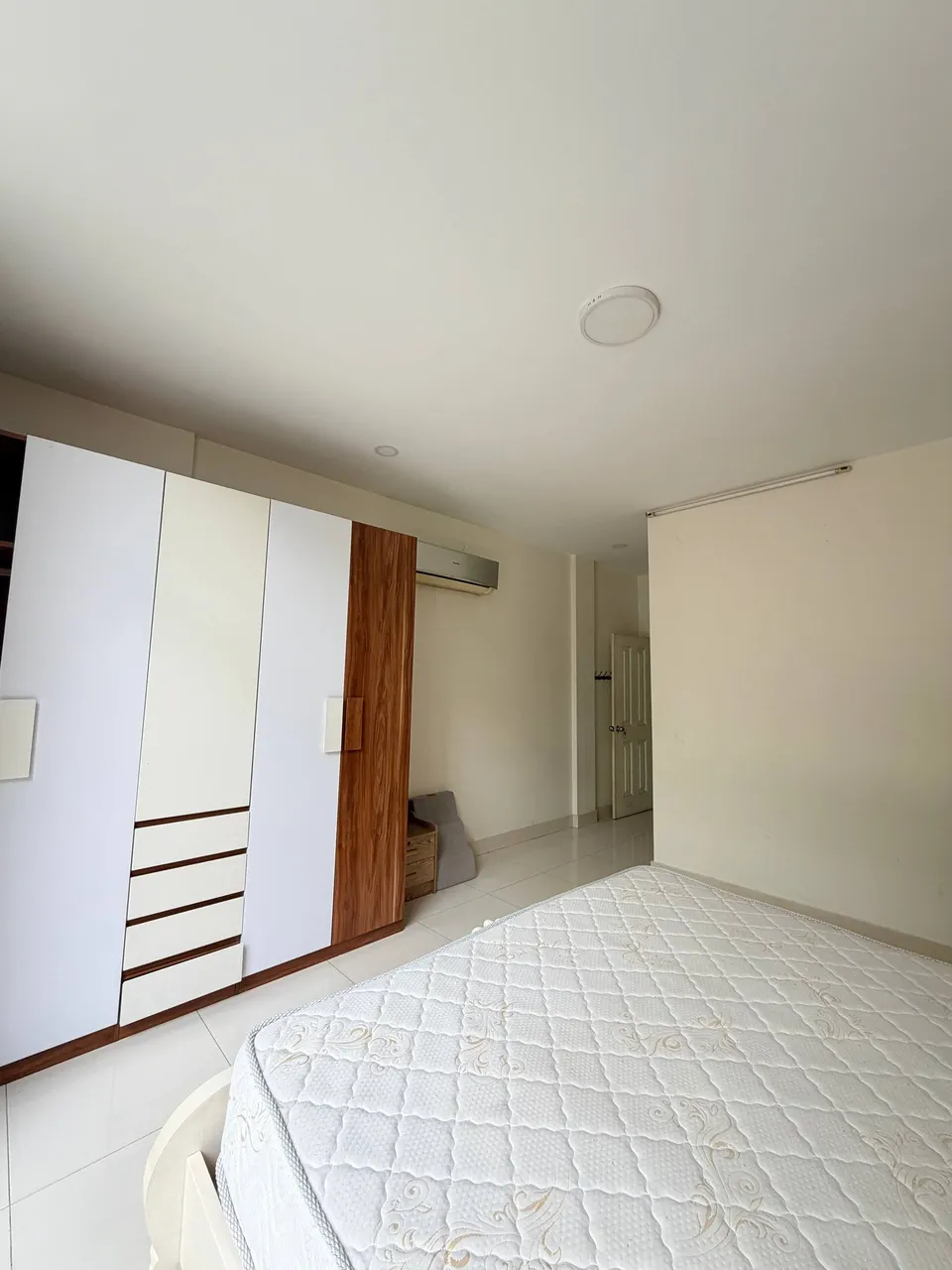 Four-Bedroom Furnished LA Link House to Rent, Boeung Snor, photo 8