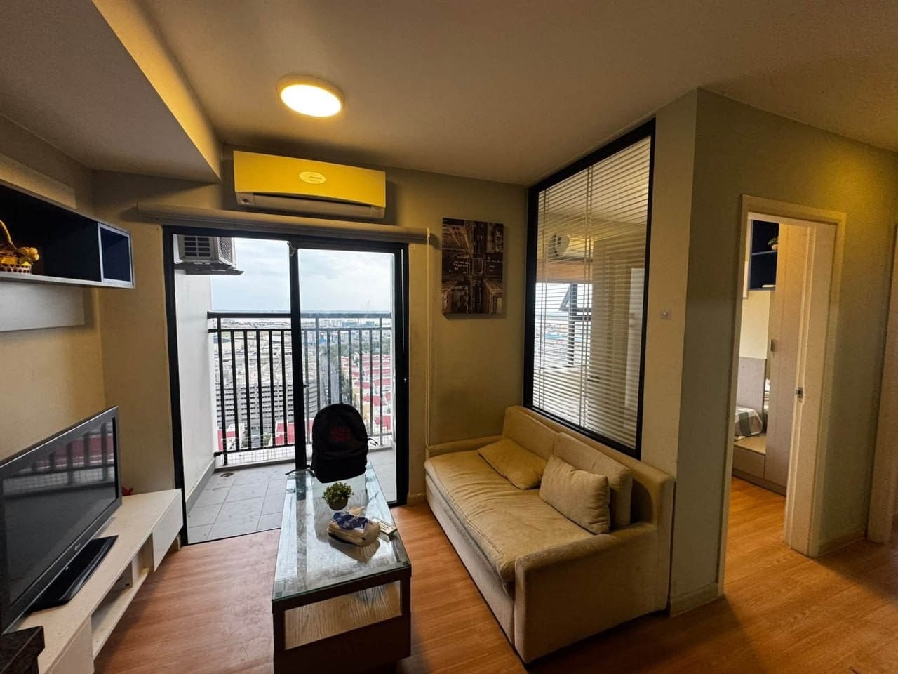 High-Floor City-View Apartment to Rent, Boeung Snor, main photo