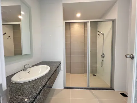 Large Dual Shophouse to Rent for Business, Peng Huot, photo 5