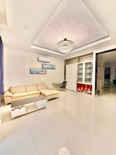 Part-Furnished Veal Sbov Shophouse, 4 Beds, $450 Monthly, photo 3
