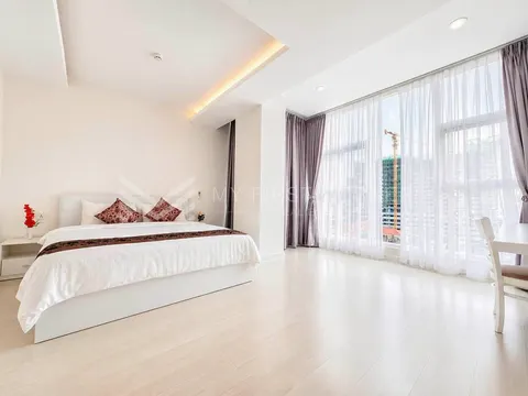 Spacious Three bedroom service apartment for rent in BKK1, photo 4