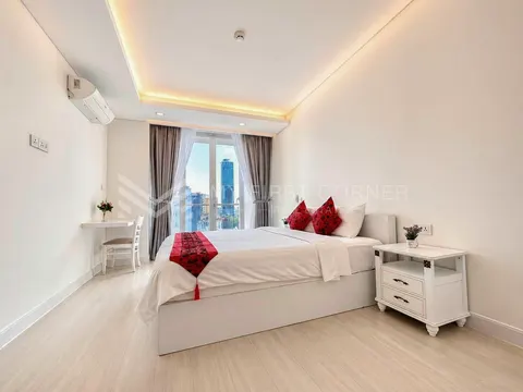 Spacious Three bedroom service apartment for rent in BKK1, photo 5