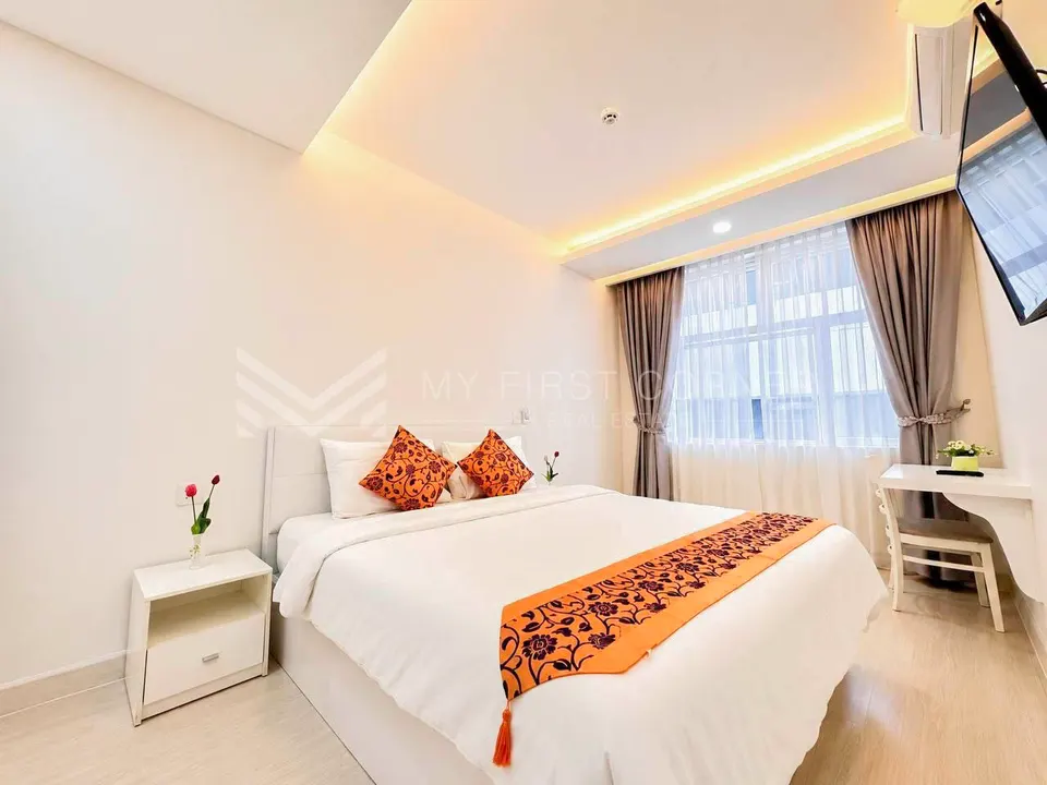 Spacious Three bedroom service apartment for rent in BKK1, photo 8