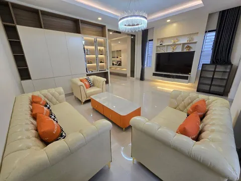 Stylish Four-Bedroom Link House to Rent, Boeung Snor, photo 3