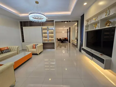 Stylish Four-Bedroom Link House to Rent, Boeung Snor, photo 4