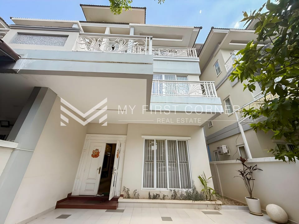 4-Bedroom Apartment for Rent in Teok Thla, Phnom Penh