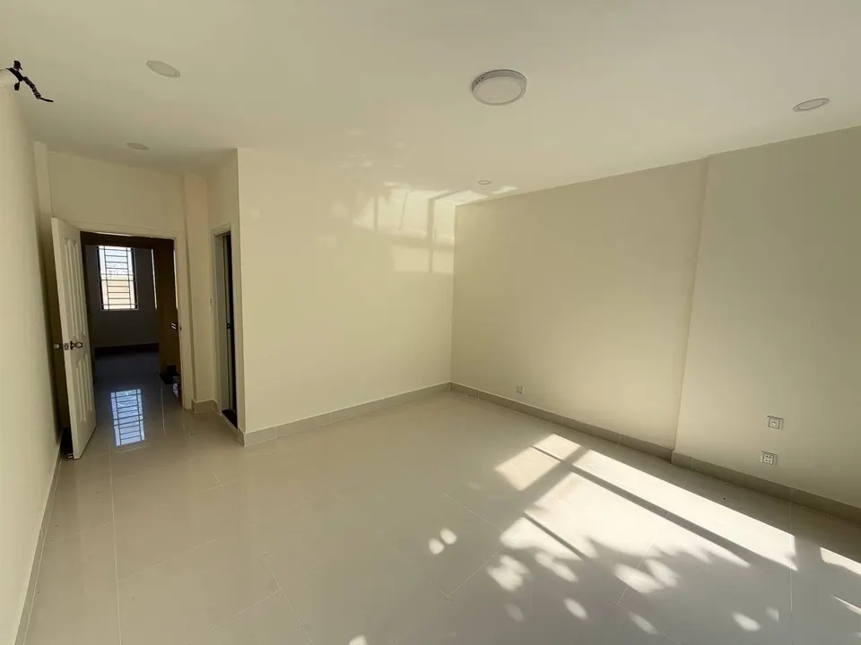 Tidy shophouse rental with fitted kitchen, Borey Peng Huot Boeung Snor, photo 6