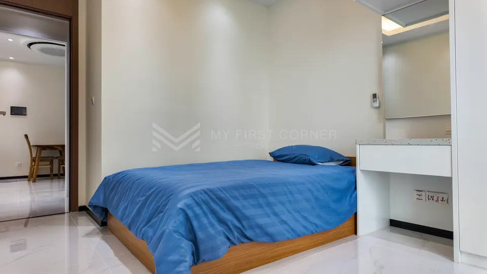 2-Bedroom Condo for Rent in Tonle Bassac, Phnom Penh — photo 7