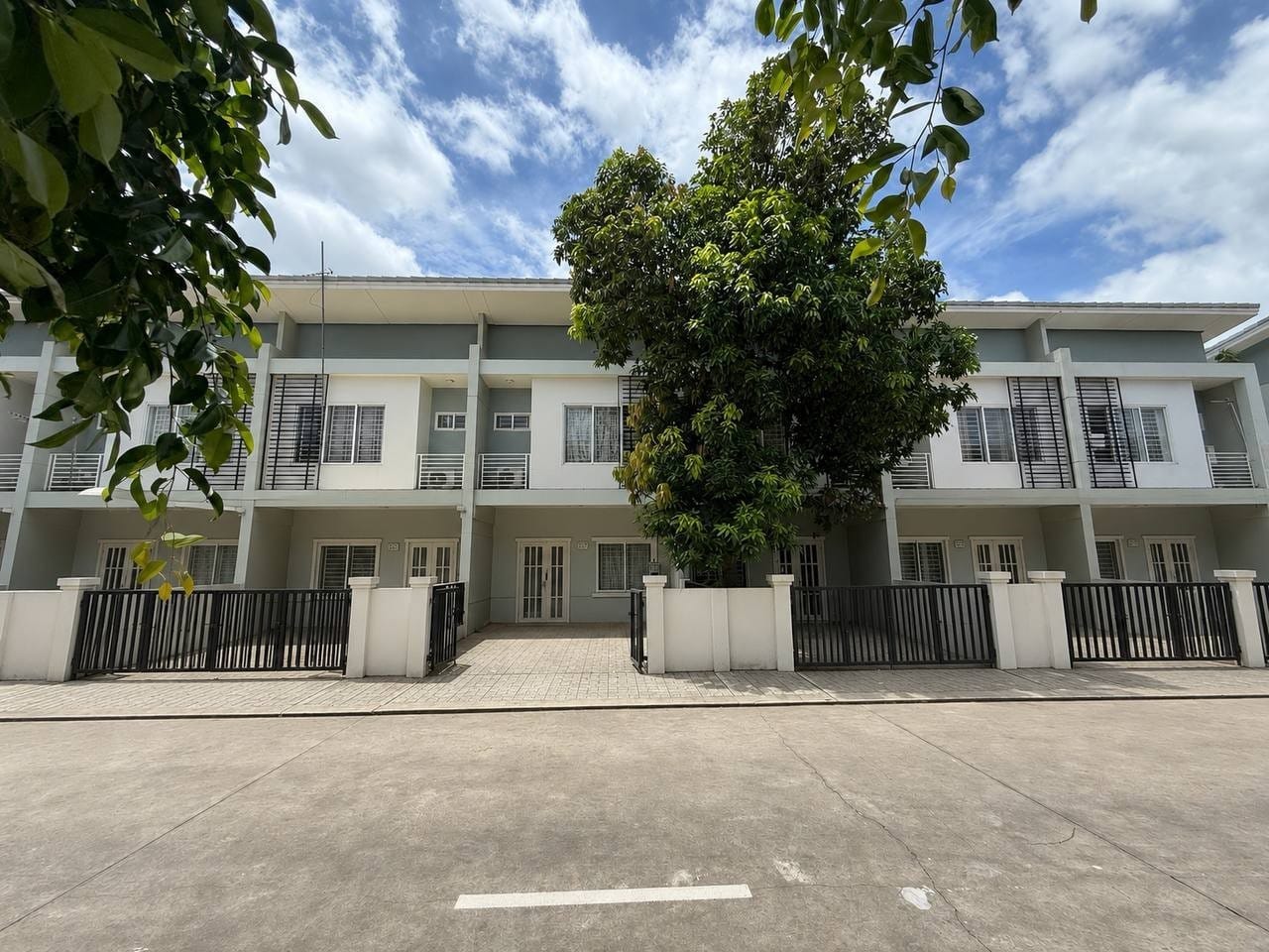 Two-Bedroom Furnished Link Villa to Rent, Boeung Snor, main photo